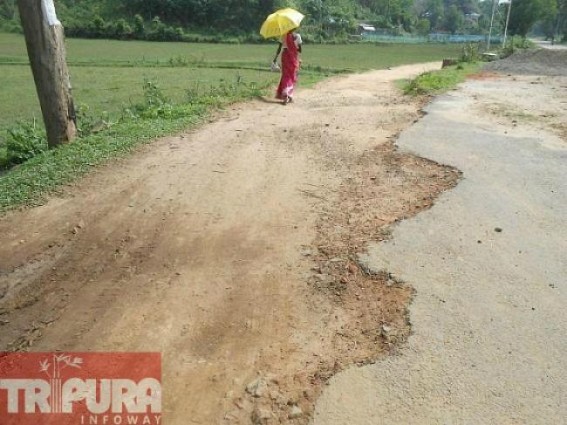 Deplorable condition of road:  Resentment brews over the negligence of authority